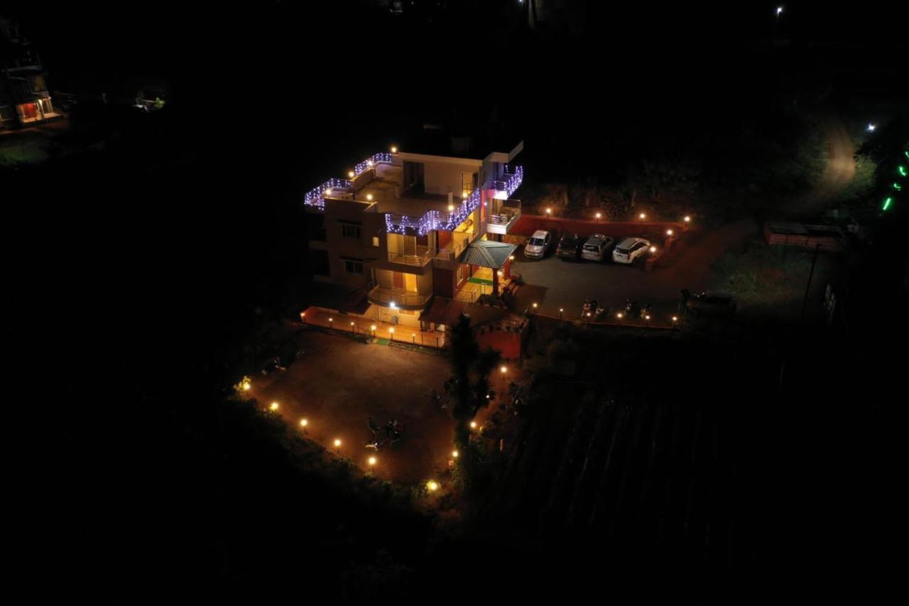 Hotel Magic Mountain,Mahabaleshwar Exterior photo
